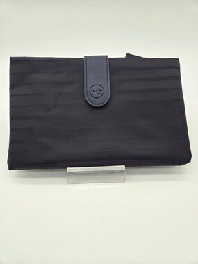 Lufthansa Business Class Navy Travel Pouch With Snap Closure And Striped Exterio